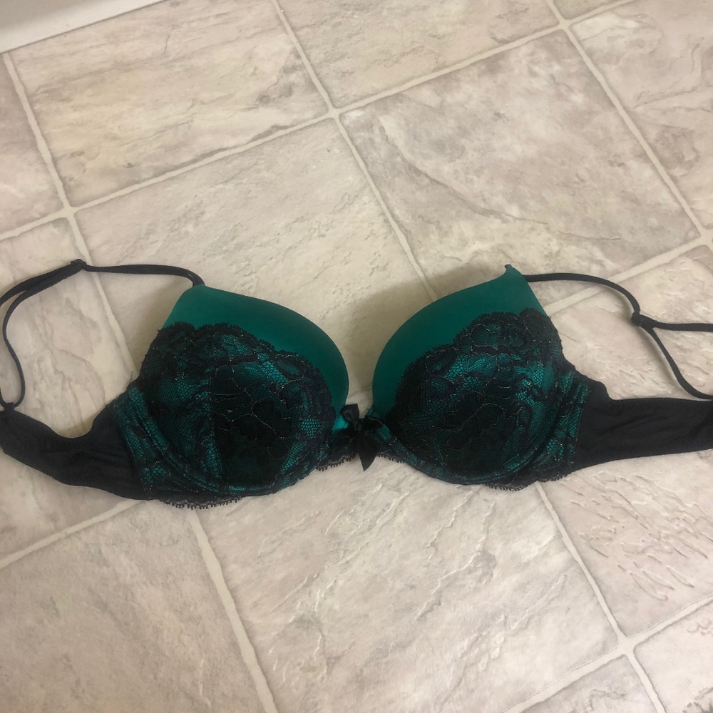 Victoria's Secret BOMBSHELL Bra - 36B